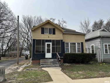 714 W ARMSTRONG Avenue, Peoria, IL 61606