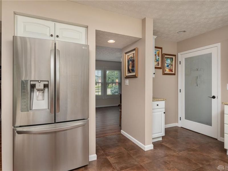 2494 Silver Springs Court, Beavercreek, OH 45431 Photo 6