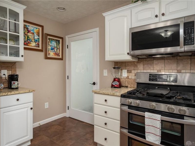 2494 Silver Springs Court, Beavercreek, OH 45431 Photo 8