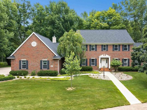 1071 THORNBERRY CREEK DRIVE, Hobart, WI 54155