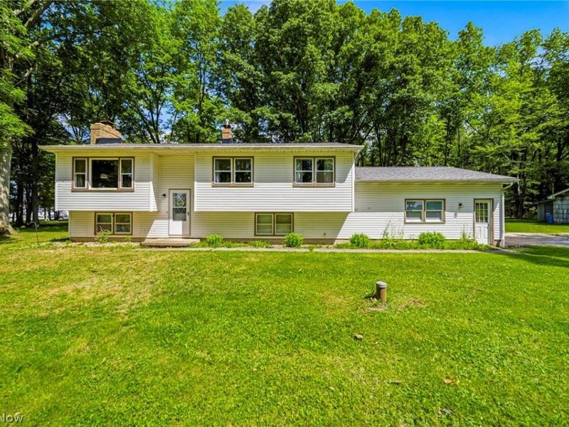 16320 Farley Road, Middlefield, OH 44062 Photo 1
