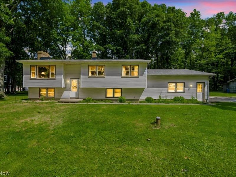 16320 Farley Road, Middlefield, OH 44062 Photo 2