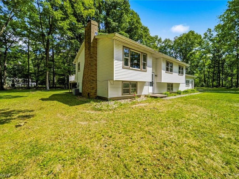 16320 Farley Road, Middlefield, OH 44062 Photo 3