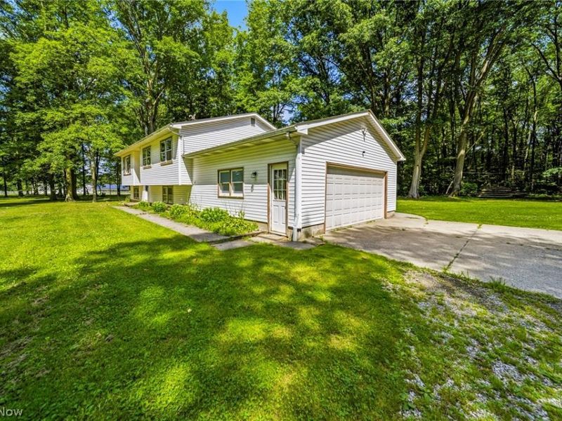 16320 Farley Road, Middlefield, OH 44062 Photo 4