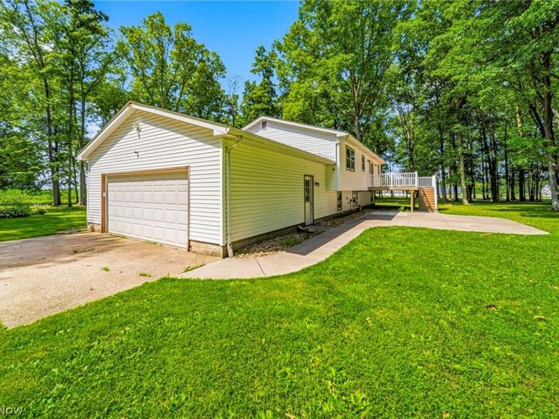 16320 Farley Road, Middlefield, OH 44062 Photo 6