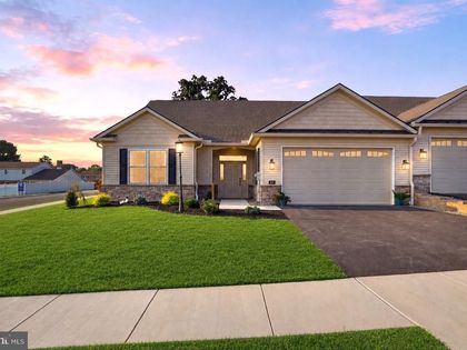 616 BLUFF STONE DRIVE York, PA 17402
