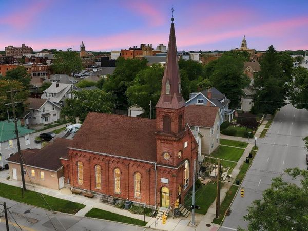 287 S State Street , Marion, OH 43302