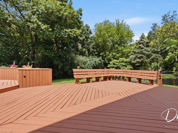566 W Wildspring Road , Round Lake, IL 60073