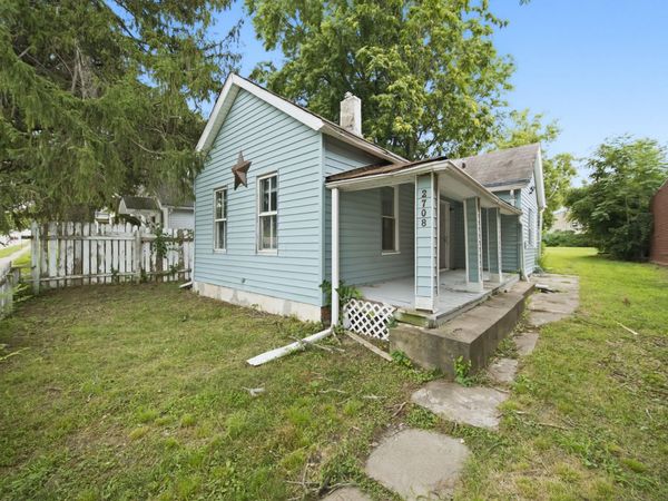 2708 7th Avenue , Rock Island, IL 61201