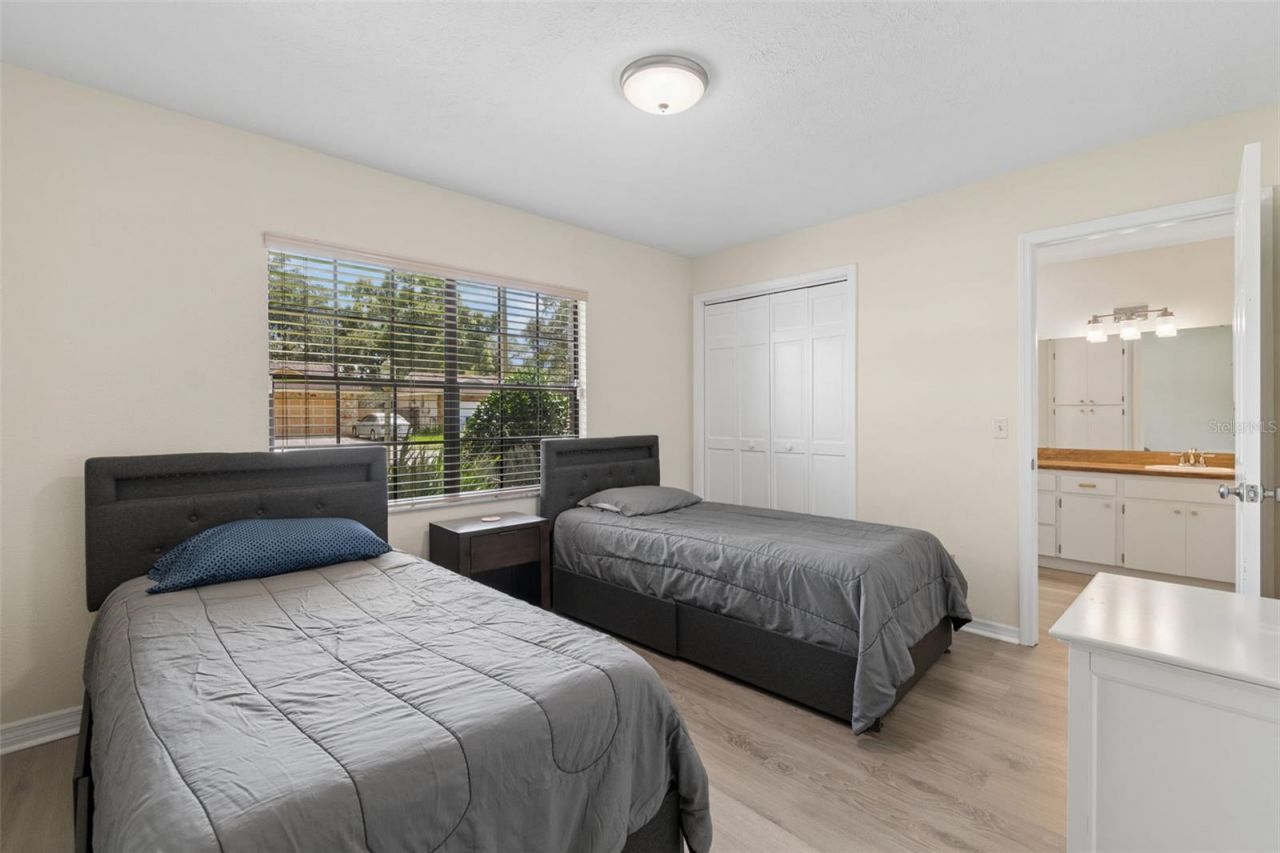653 Timber Pond Drive , Brandon, FL 33510 Photo