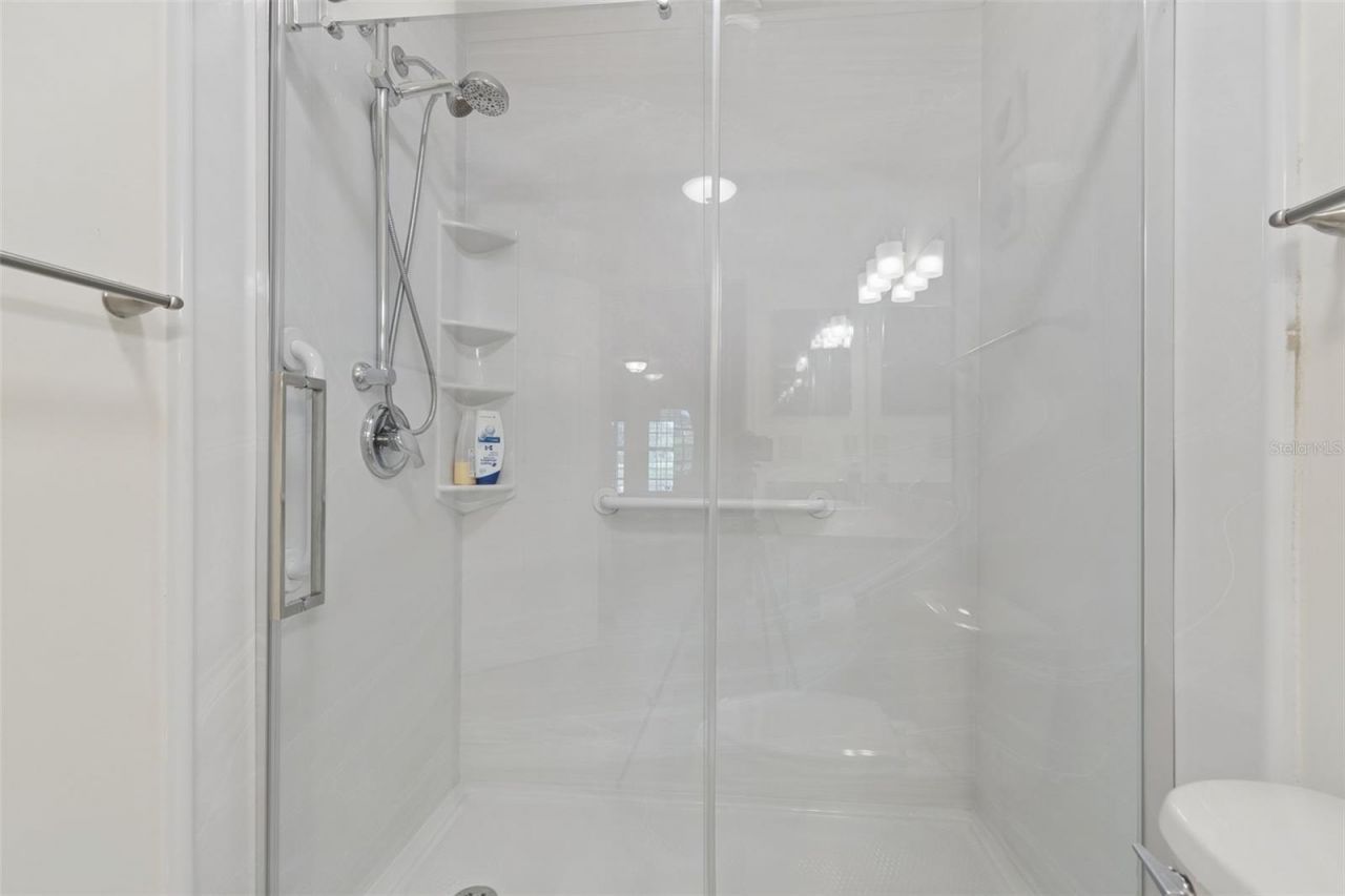 653 Timber Pond Drive , Brandon, FL 33510 Photo