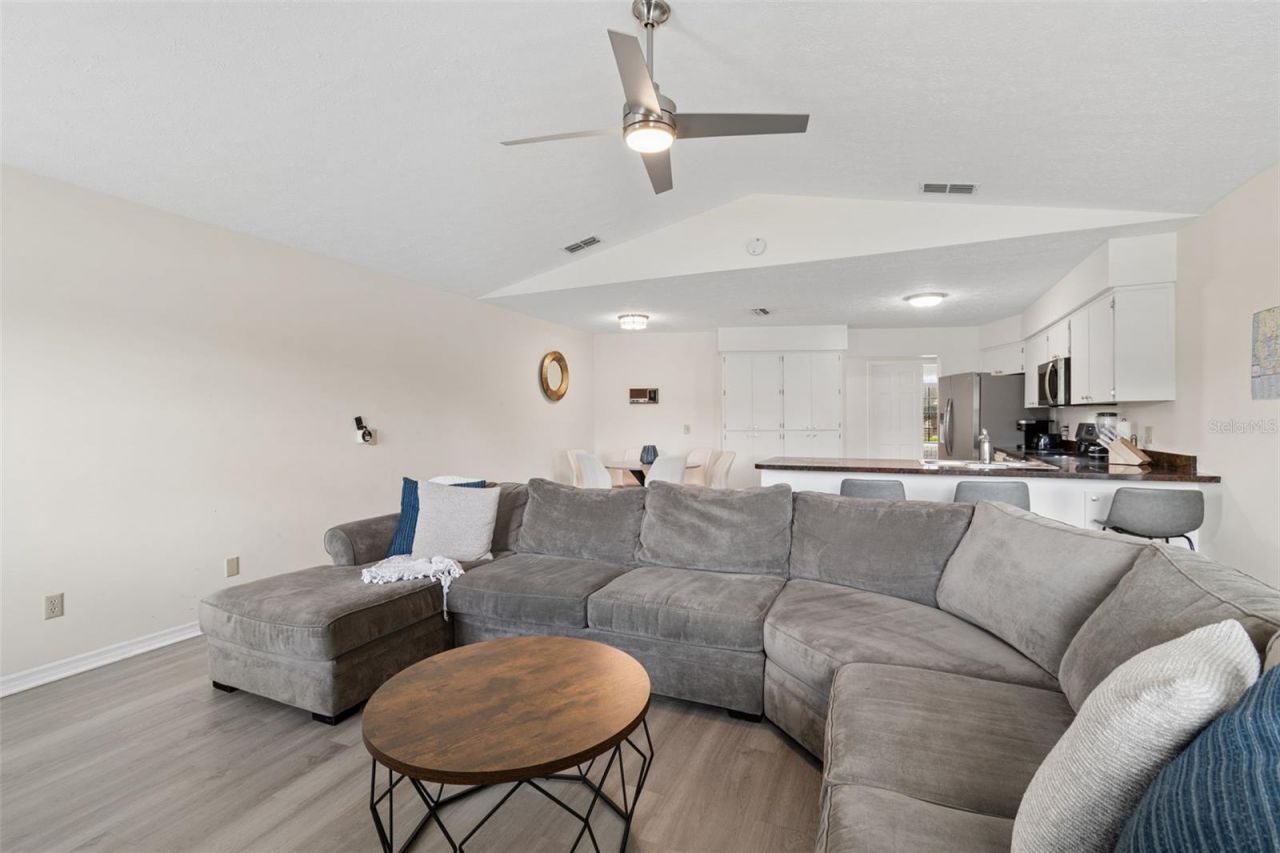 653 Timber Pond Drive , Brandon, FL 33510 Photo