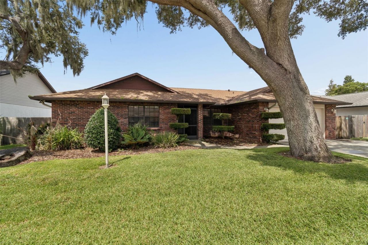653 Timber Pond Drive , Brandon, FL 33510 Photo