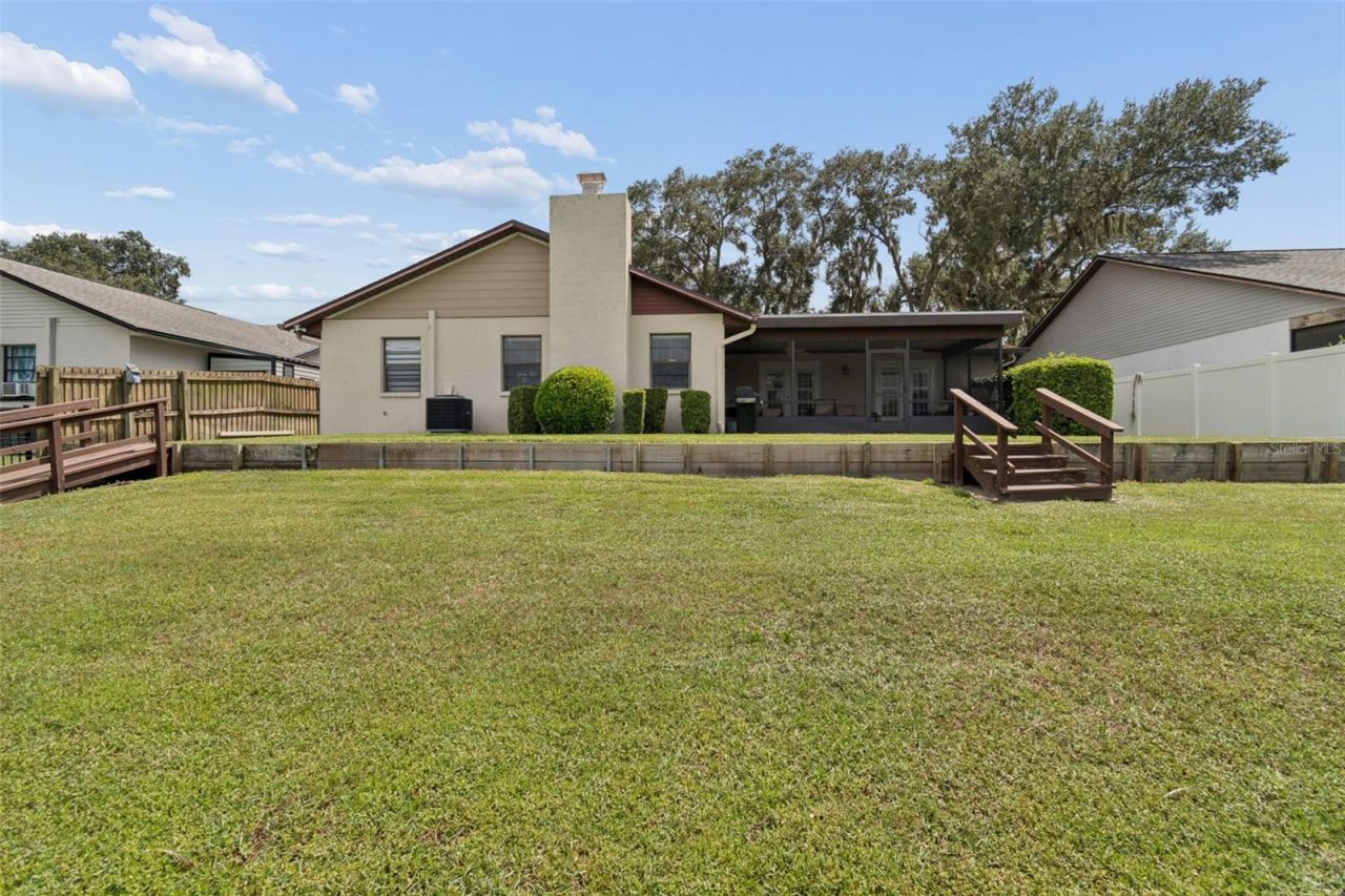 653 Timber Pond Drive , Brandon, FL 33510 Photo