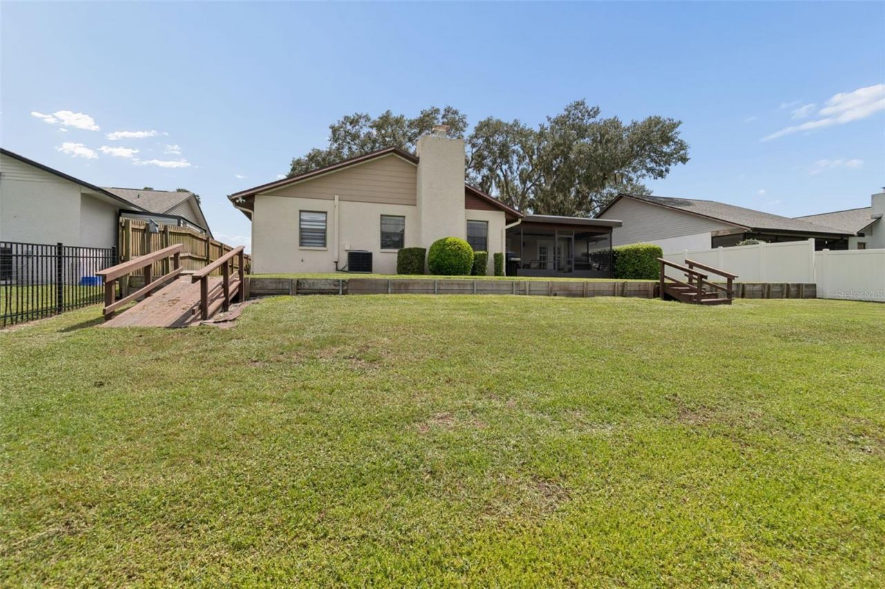 653 Timber Pond Drive , Brandon, FL 33510 Photo