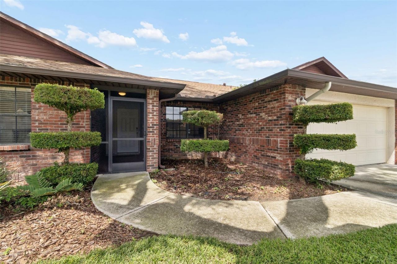 653 Timber Pond Drive , Brandon, FL 33510 Photo
