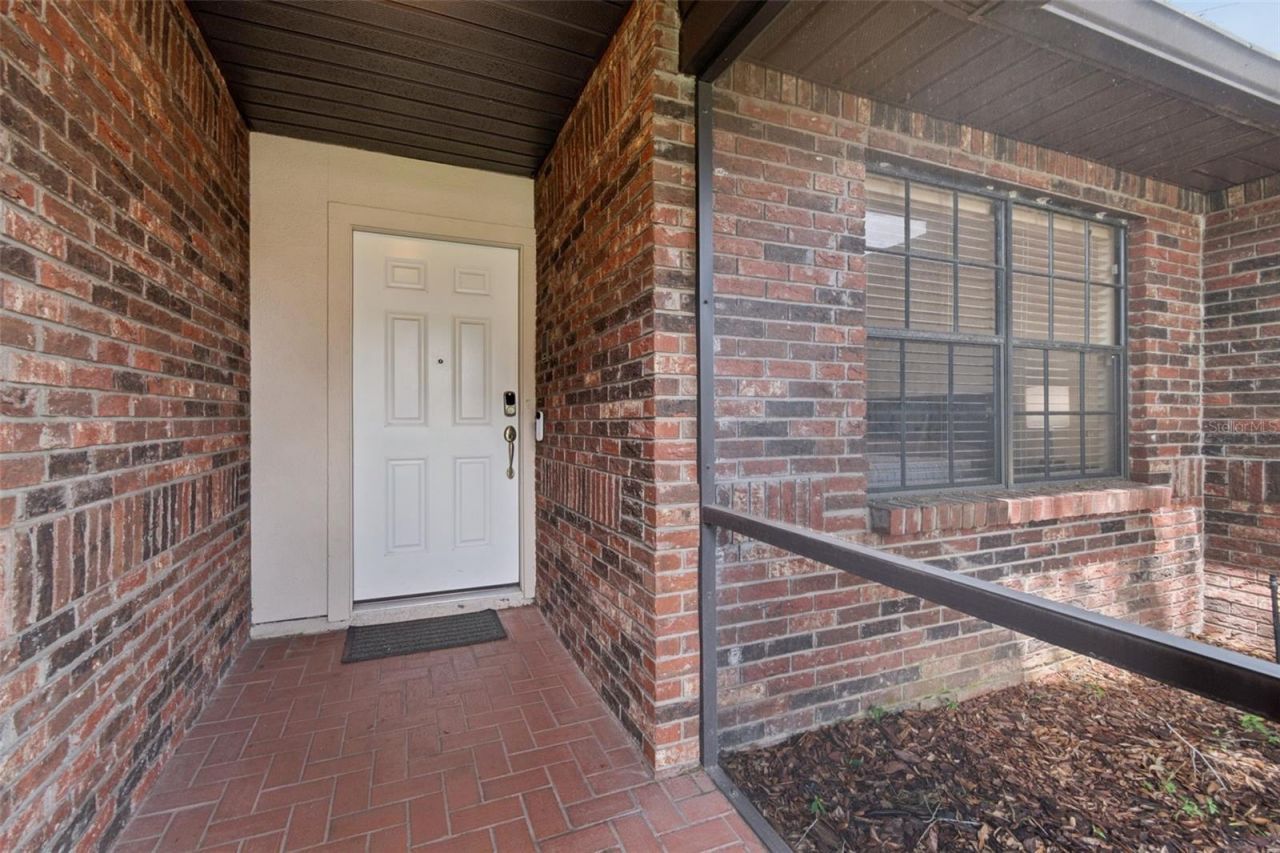 653 Timber Pond Drive , Brandon, FL 33510 Photo