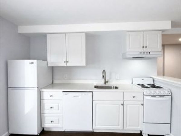 9 Avon Pl, Unit 1, Haverhill, MA 01832