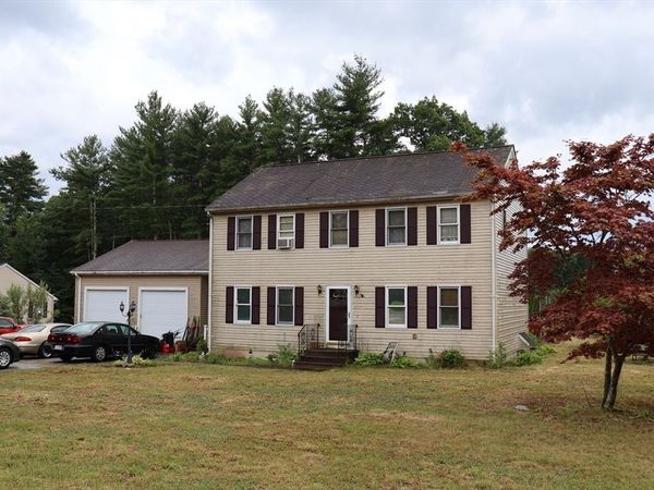 117 Charlton St, Oxford, MA 01540