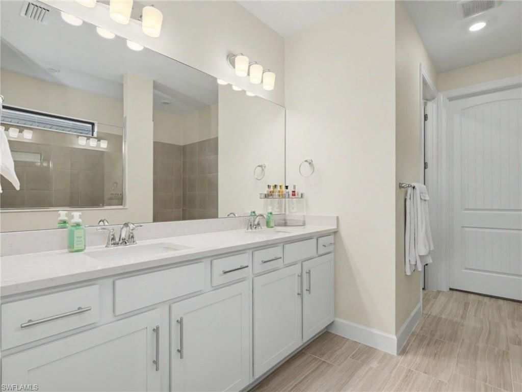 20645 Napa Loop, Estero, FL 33928 Photo