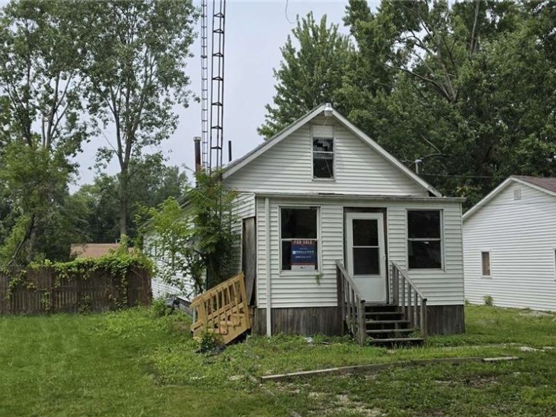 517 Dewitt Street, Lorain, OH 44055 Photo 3