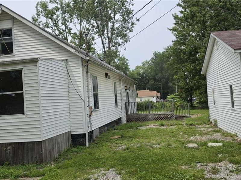 517 Dewitt Street, Lorain, OH 44055 Photo 4