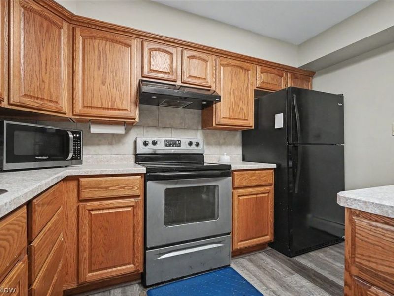 8524 Sleepy Hollow Drive NE, Warren, OH 44484 Photo 15