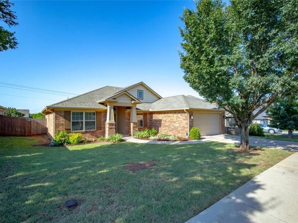 716 Carolyn Ridge Road, Norman, OK 73071
