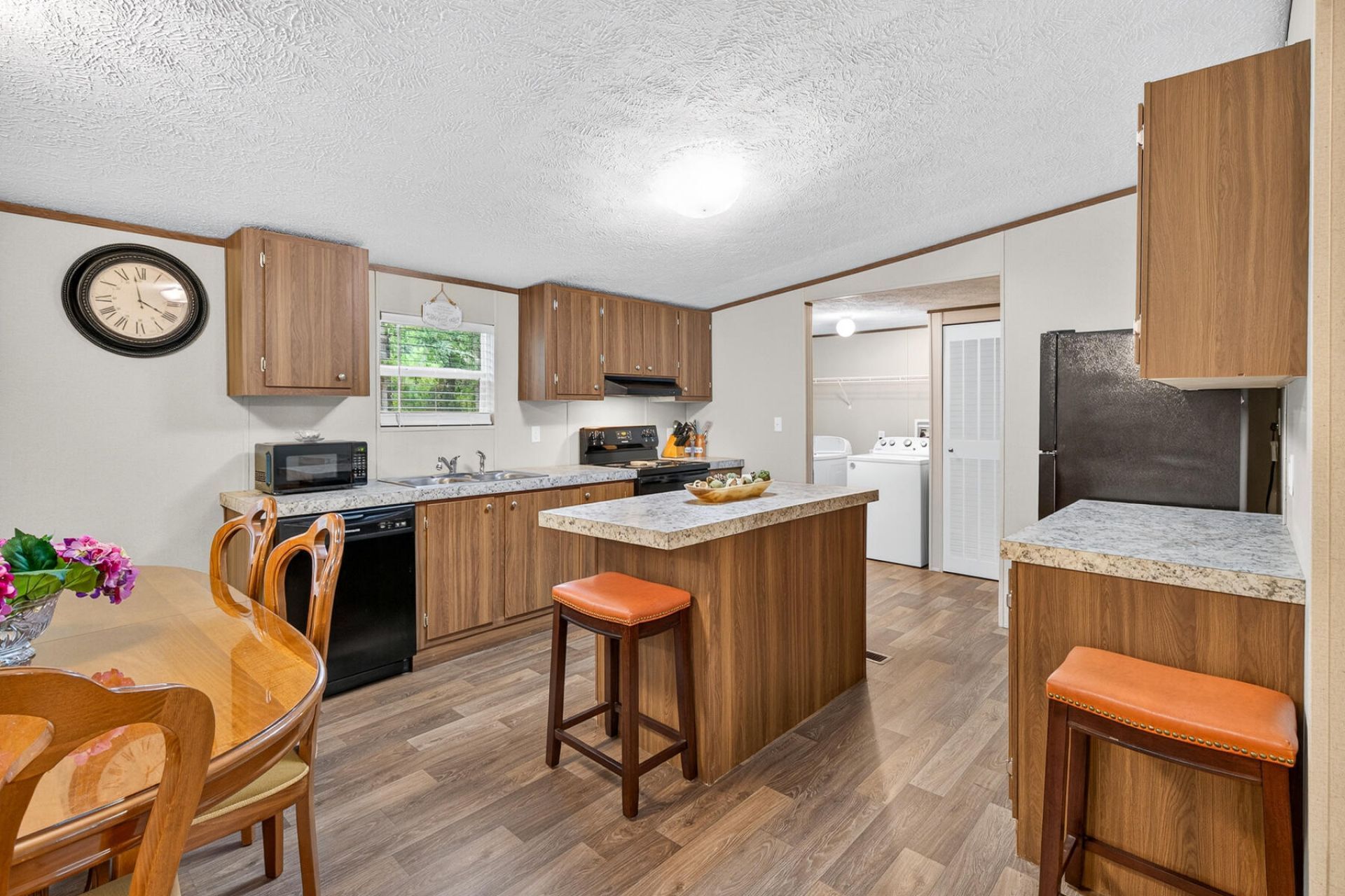190 Miley Road Photo 17