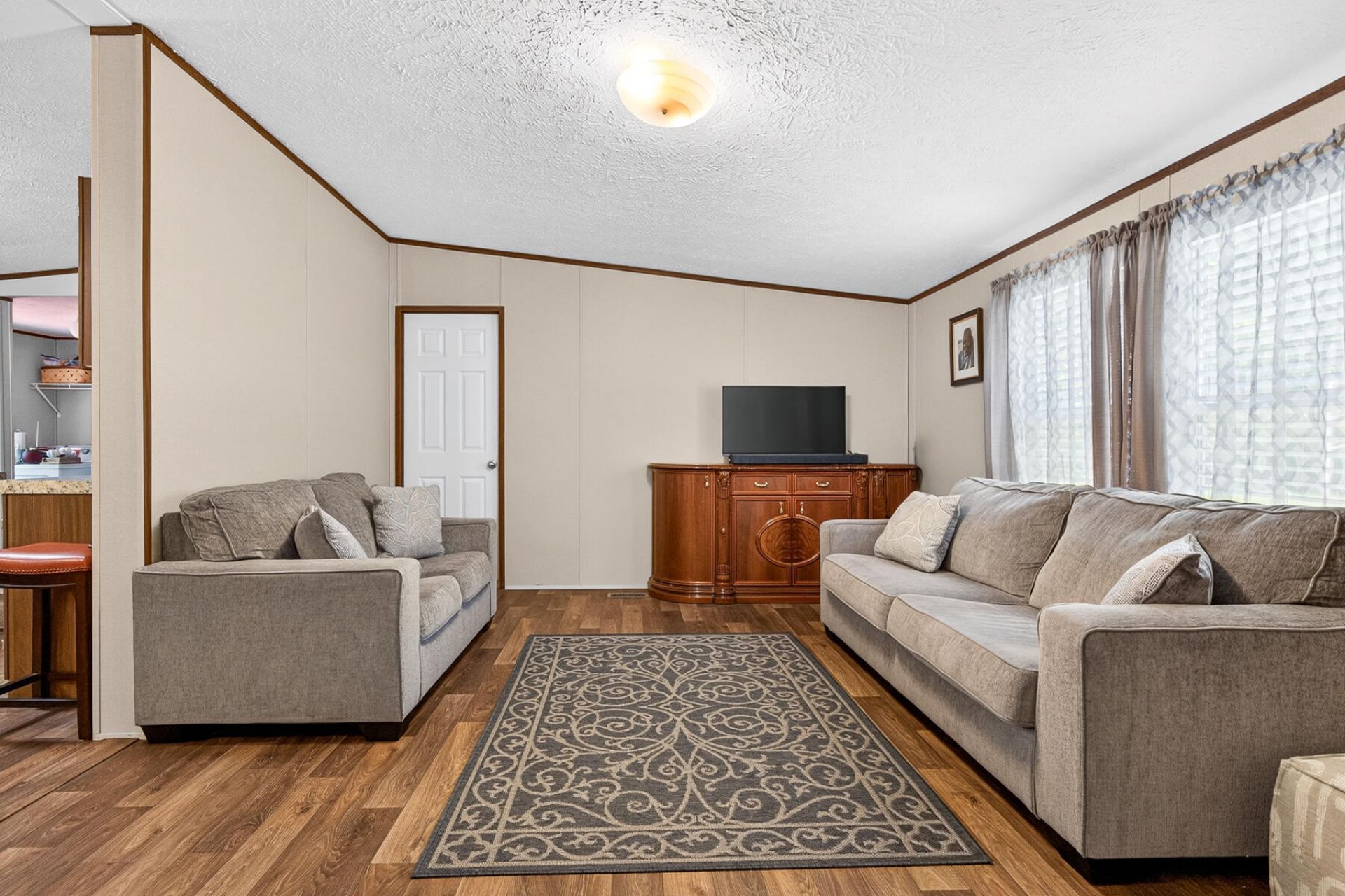 190 Miley Road Photo 8