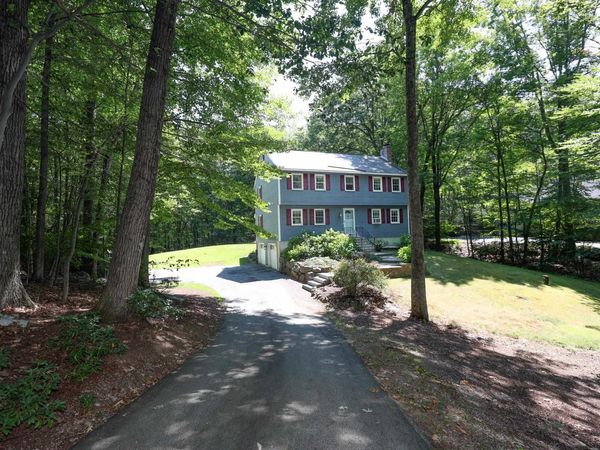 34 Olde Lantern Road, Bedford, NH 03110