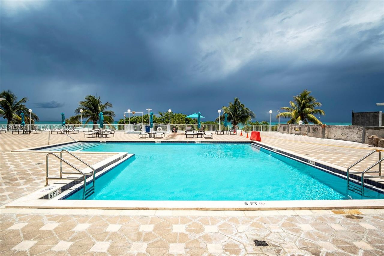 5701 Collins Ave , Unit 1508, Miami Beach, FL 33140 Photo