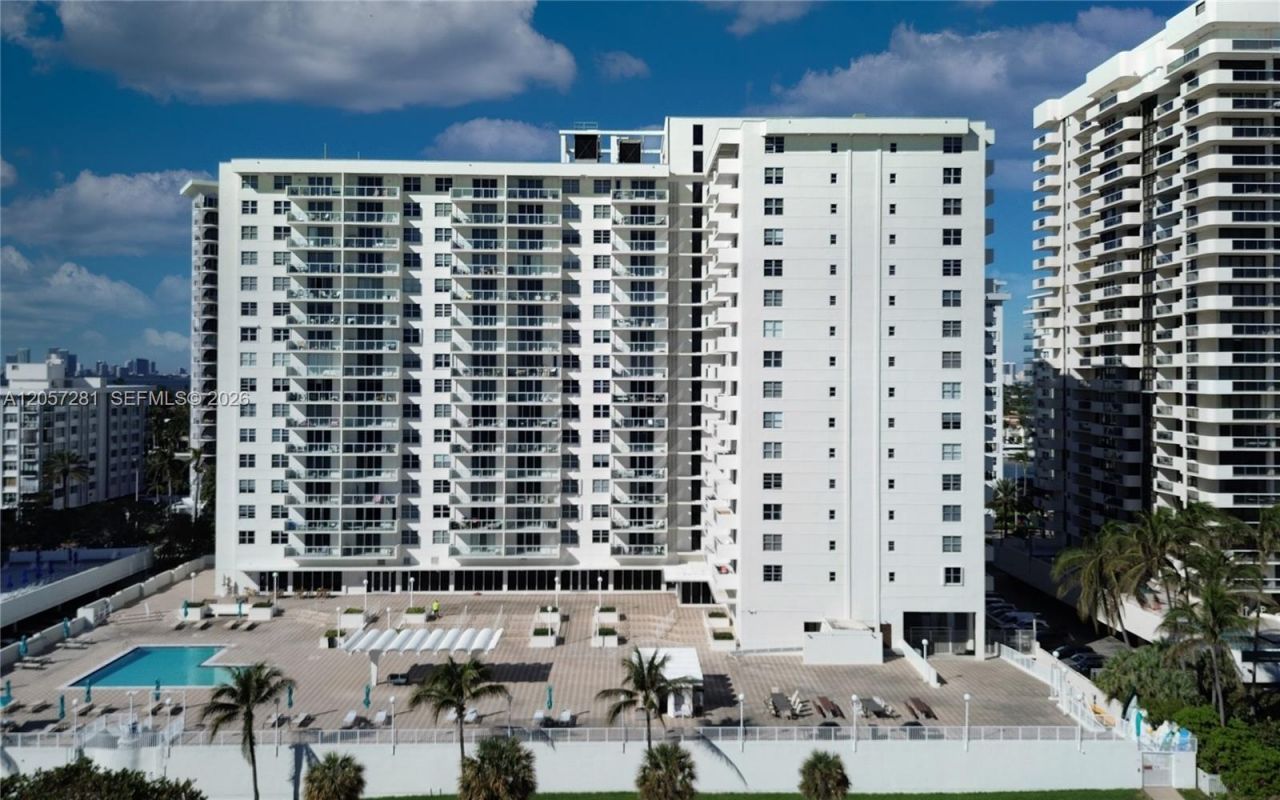 5701 Collins Ave , Unit 1508, Miami Beach, FL 33140 Photo
