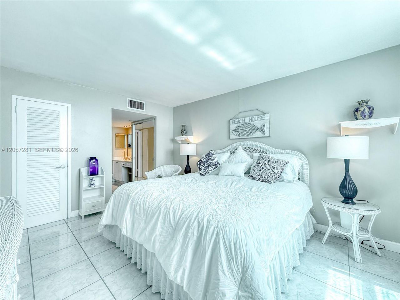 5701 Collins Ave , Unit 1508, Miami Beach, FL 33140 Photo