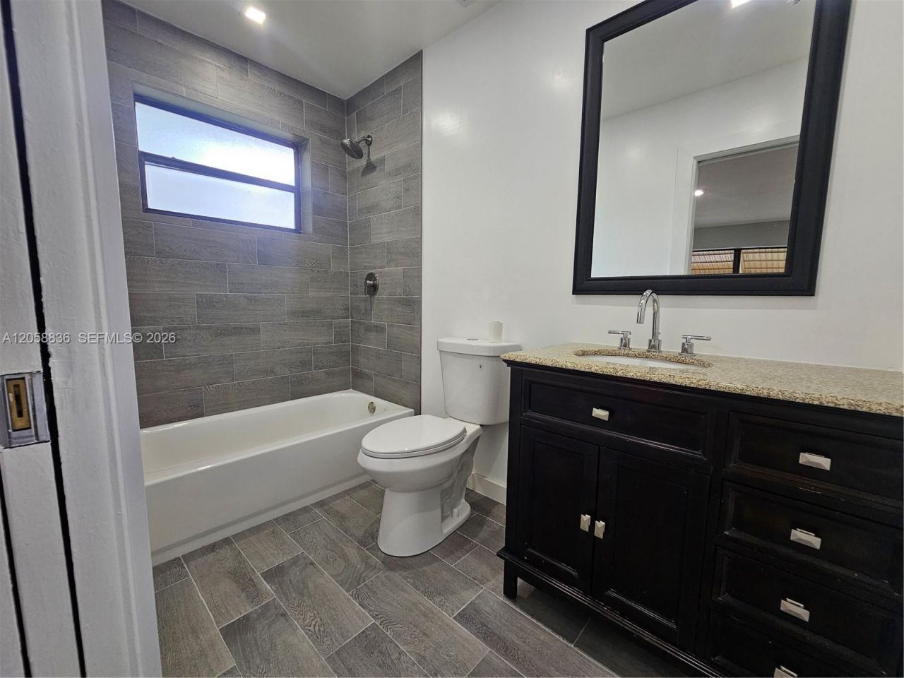 1373 NE 144th St , Unit -, Miami, FL 33161 Photo