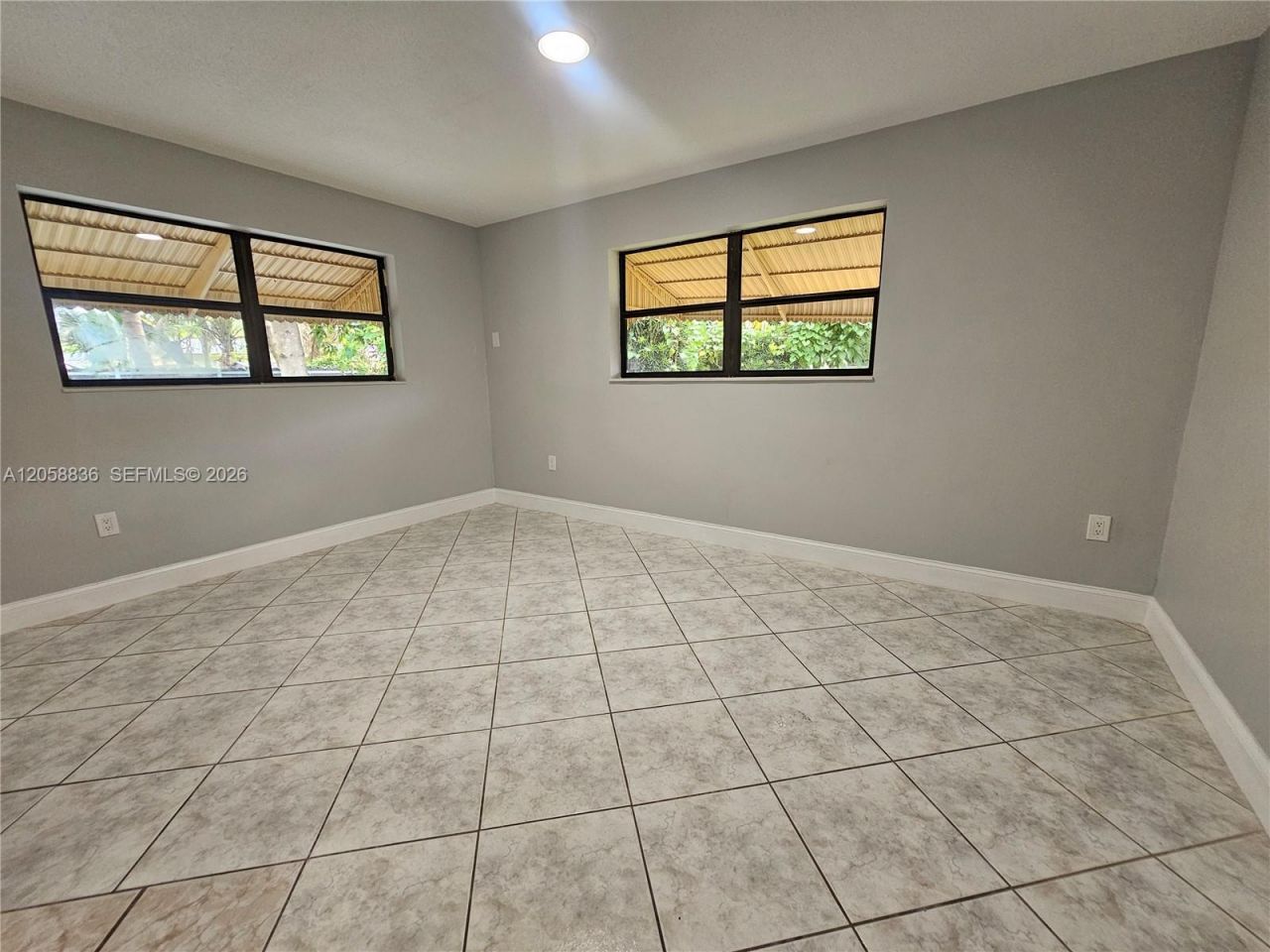 1373 NE 144th St , Unit -, Miami, FL 33161 Photo
