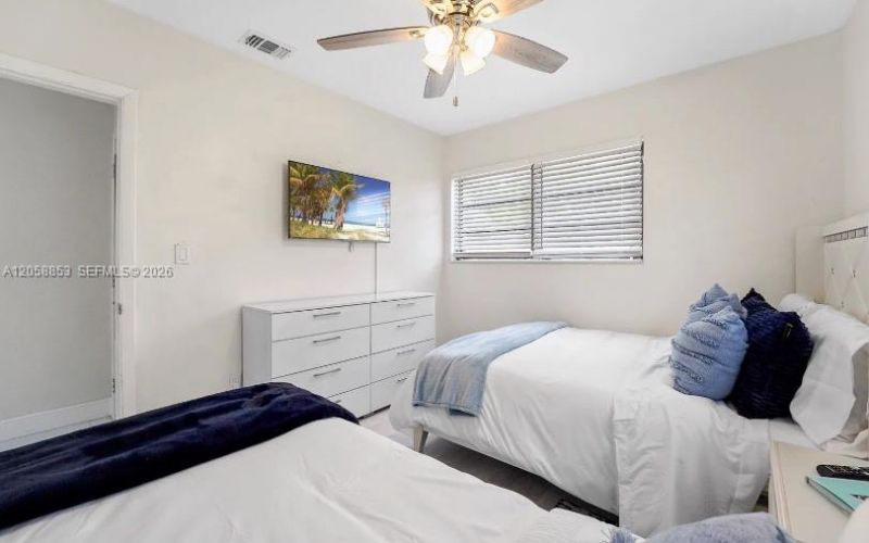 941 NW 180th Ter, Unit 1, Miami Gardens, FL 33169 Photo