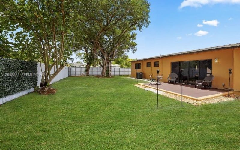 941 NW 180th Ter, Unit 1, Miami Gardens, FL 33169 Photo