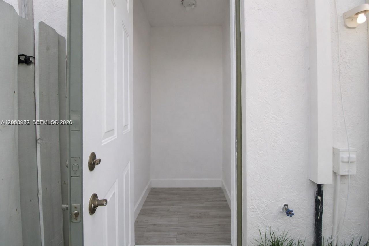 2264 NE 42nd Cir , Homestead, FL 33033 Photo