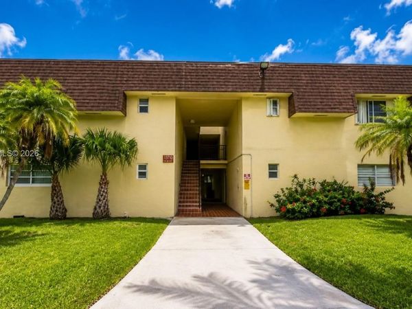 13710 SW 90th Ave , Unit 4, Miami, FL 33176
