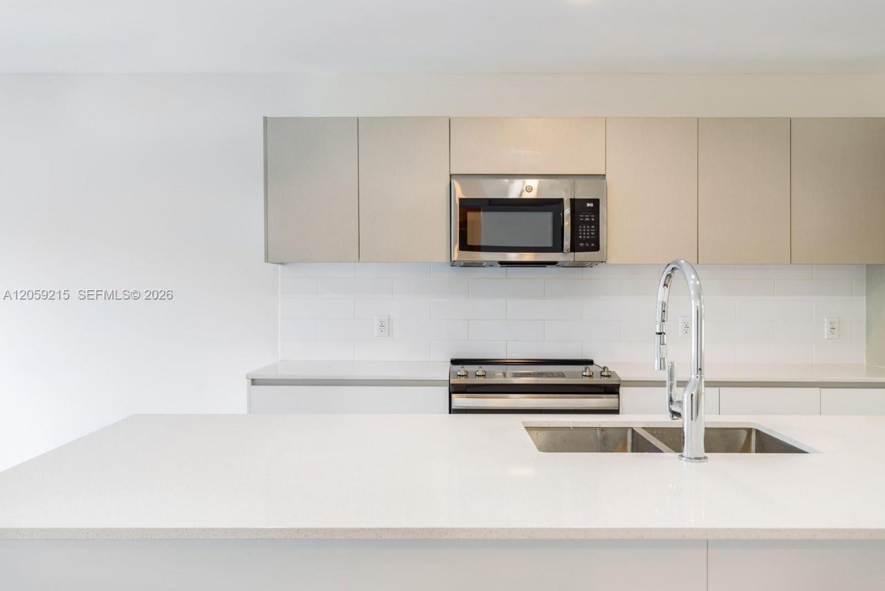 2505 NE 193rd St , Unit 4108, Miami, FL 33180 Photo