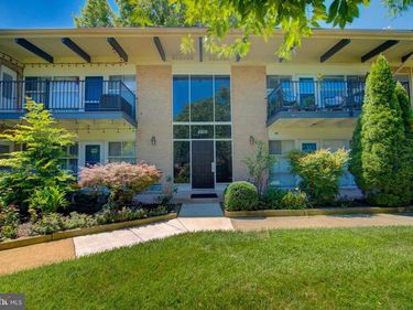 4909 AMERICANA DRIVE , Unit T6, ANNANDALE, VA 22003