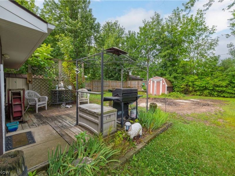 914 Stark Street , Sheffield Lake, OH 44054 Photo 41