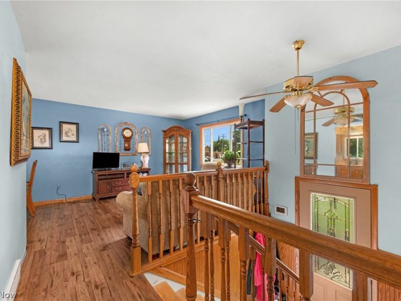 914 Stark Street , Sheffield Lake, OH 44054 Photo 7