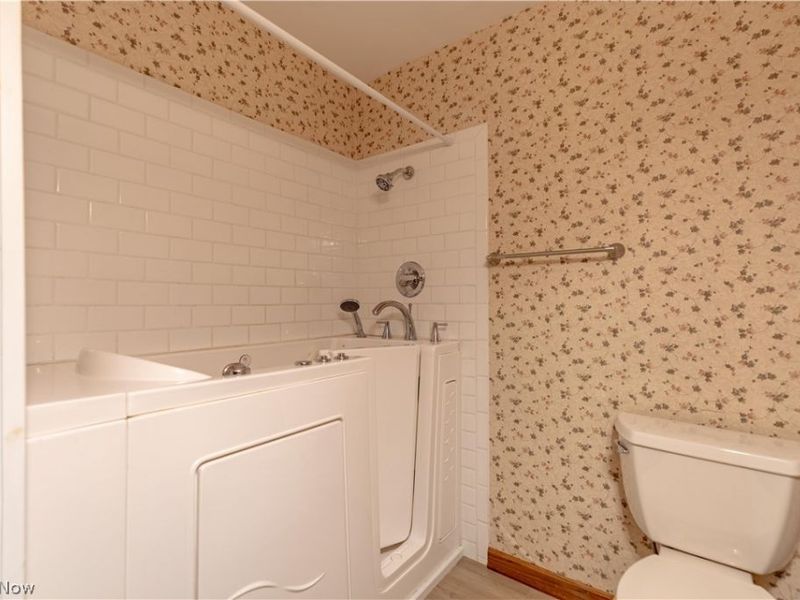 4718 Massillon Road, North Canton, OH 44720 Photo 23