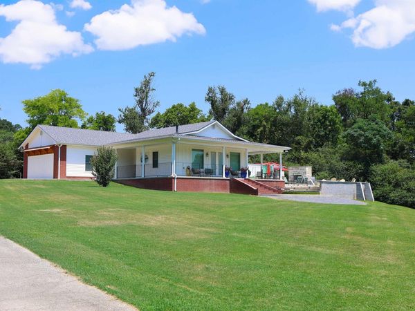 903 S 3rd Street, Glenwood, AR 71943