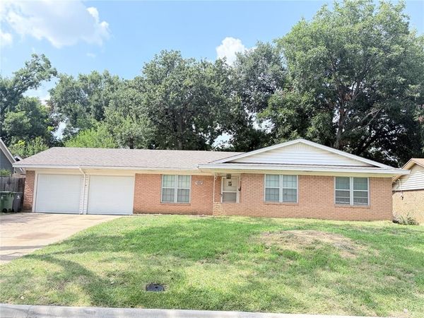 1207 Cherokee Street, Arlington, TX 76012