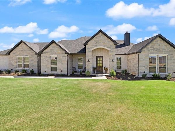 1028 Gatlin Circle , Springtown, TX 76082