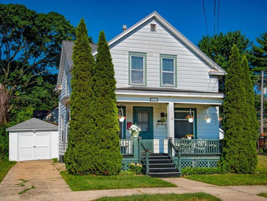 Main Photo