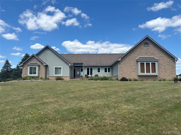 725 S Sashabaw Road , Brandon Twp, MI 48462
